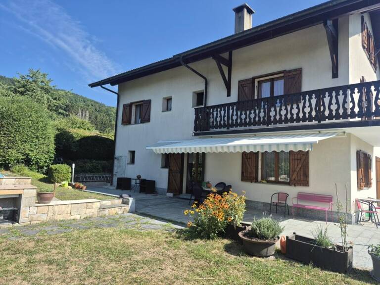 Maison à vendre 8 pièces BURDIGNIN (74) — photo 1