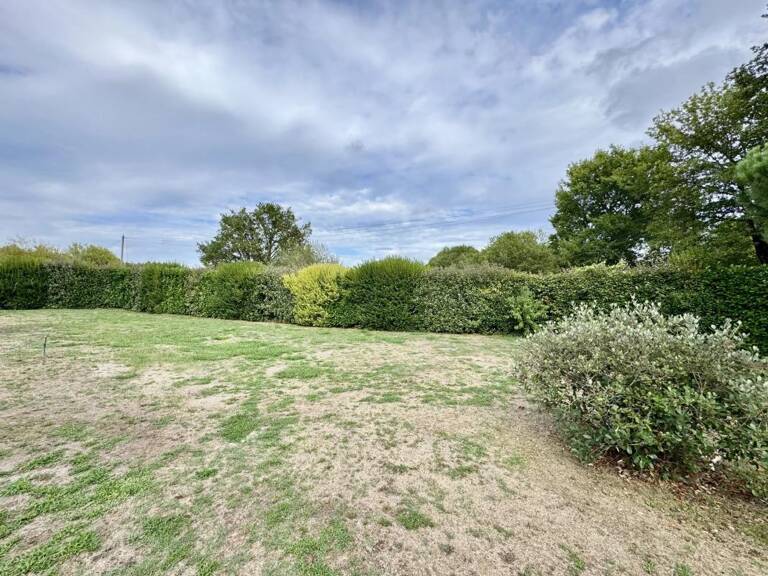 Terrain constructible 825m2 Pontenx les Forges — photo 1