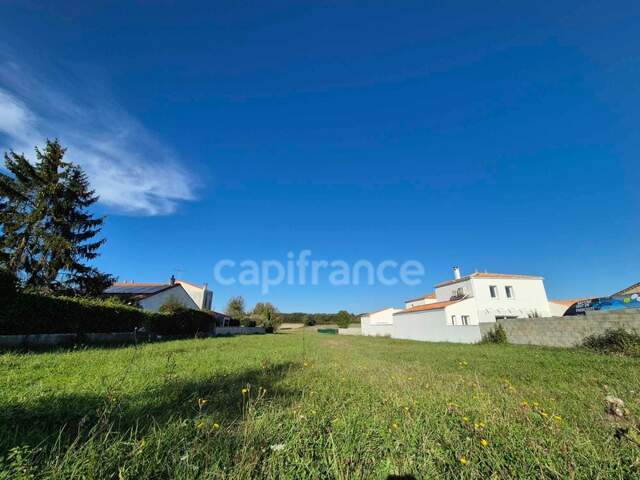 Terrain à vendre de 3288,00 m² SAINT SULPICE DE ROYAN (17) — photo du bien