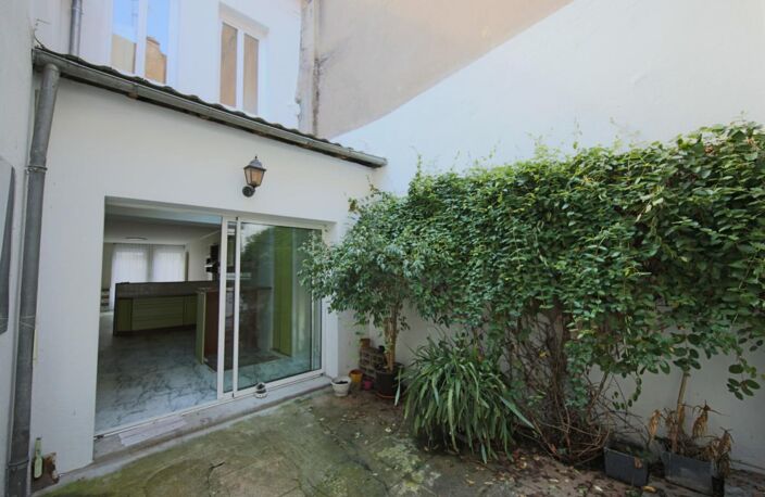 Maison de ville avec petite courette — photo 2