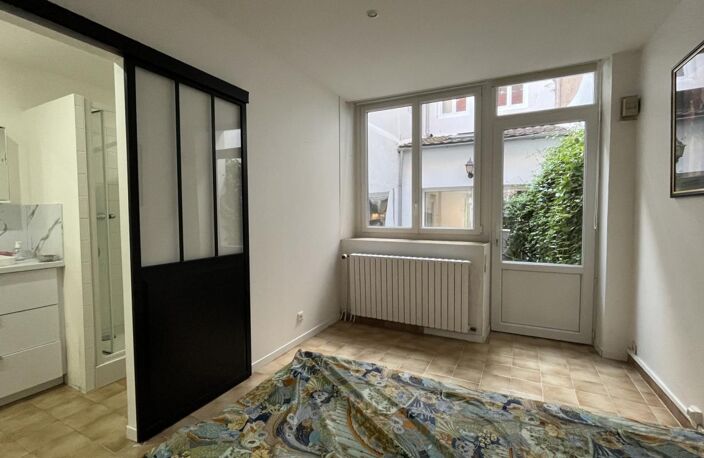 Maison de ville avec petite courette — photo 5