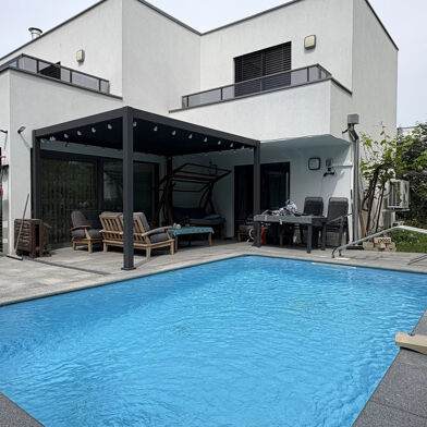 Maison 8 pièces 1050000 €