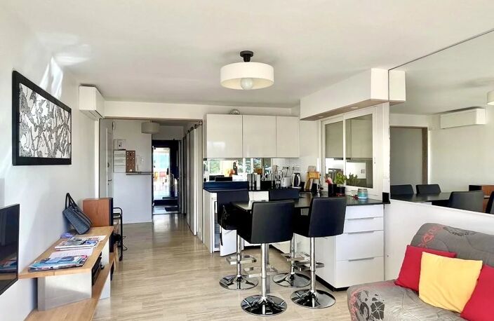 SAINT RAPHAEL - T3  VUE MER -RESIDENCE DE STANDING AVEC PISCINE — photo 2