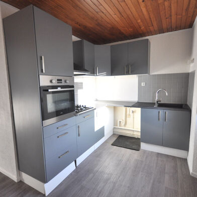 Appartement 3 pièces 560 €