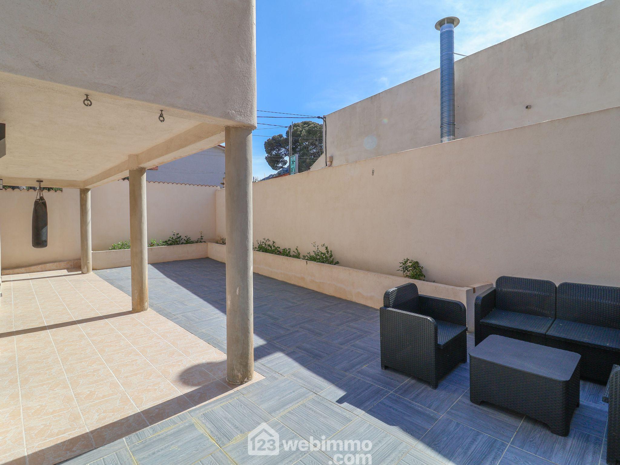 Photo Maison - 130m² - Marseille image 2/4
