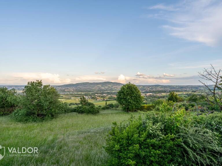 Terrain viabilisé avec vue dégagée dans un secteur privilégié — photo 1