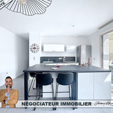 Appartement 3 pièces 230000 €