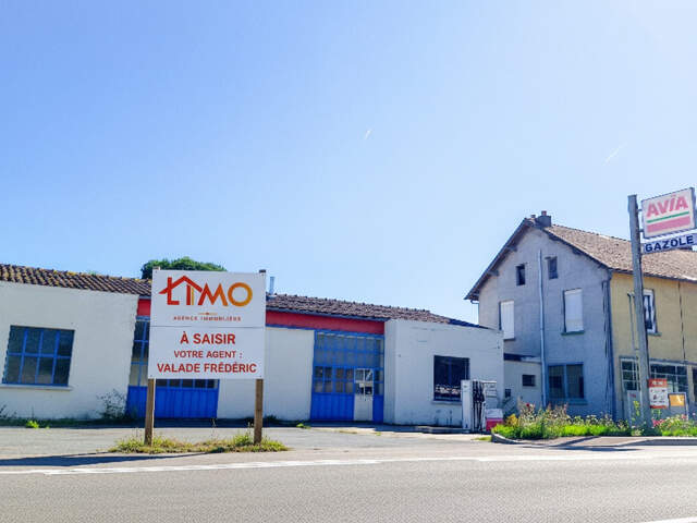 Beau potentiel de rénovation de 394 M2 au sol comprenant une — photo du bien