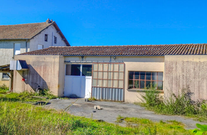 Beau potentiel de rénovation de 394 M2 au sol comprenant une — photo 3
