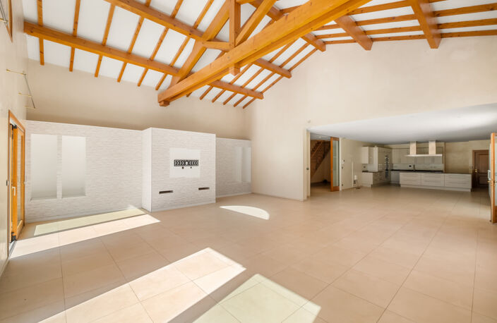 Maison beaux volumes sur terrain 3 180 m2 — photo 2