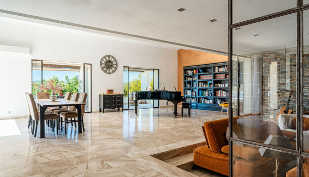 Villa / Maison 8 pièces  à vendre La Ciotat 13600