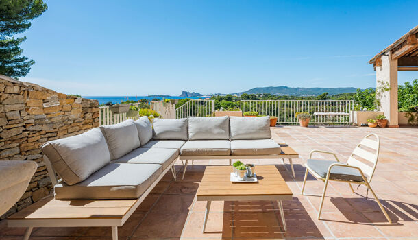 Villa / Maison 8 pièces  à vendre La Ciotat 13600