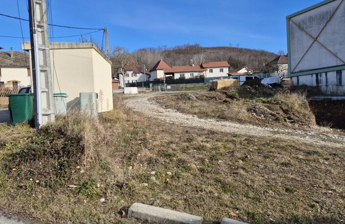 Bévenais : Terrain constructible de 783 m² à vendre — photo 2