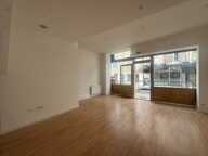 Local commercial — photo 2