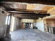 Maison en pierre, en partie rénovée, 4chambres,2 salle de bains, garage et puit  sur terrain  attenant de 5890m² — photo 4