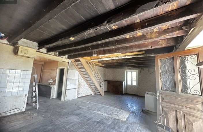Maison en pierre, en partie rénovée, 4chambres,2 salle de bains, garage et puit  sur terrain  attenant de 5890m² — photo 5