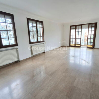 Maison 6 pièces 1600 €