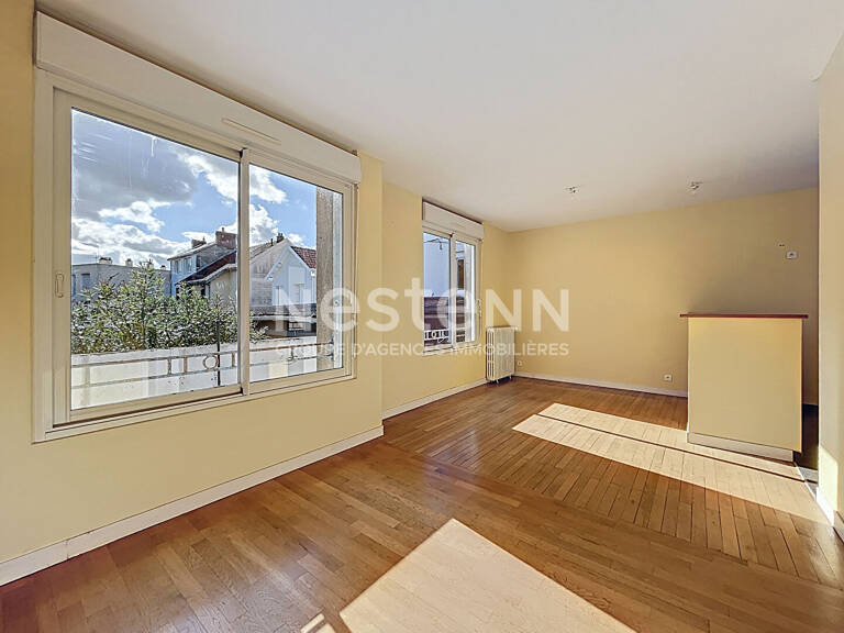 Maison quartier Mairie de Chantenay NANTES - 3 chambres et un bureau, garage et espace extérieur — photo 1