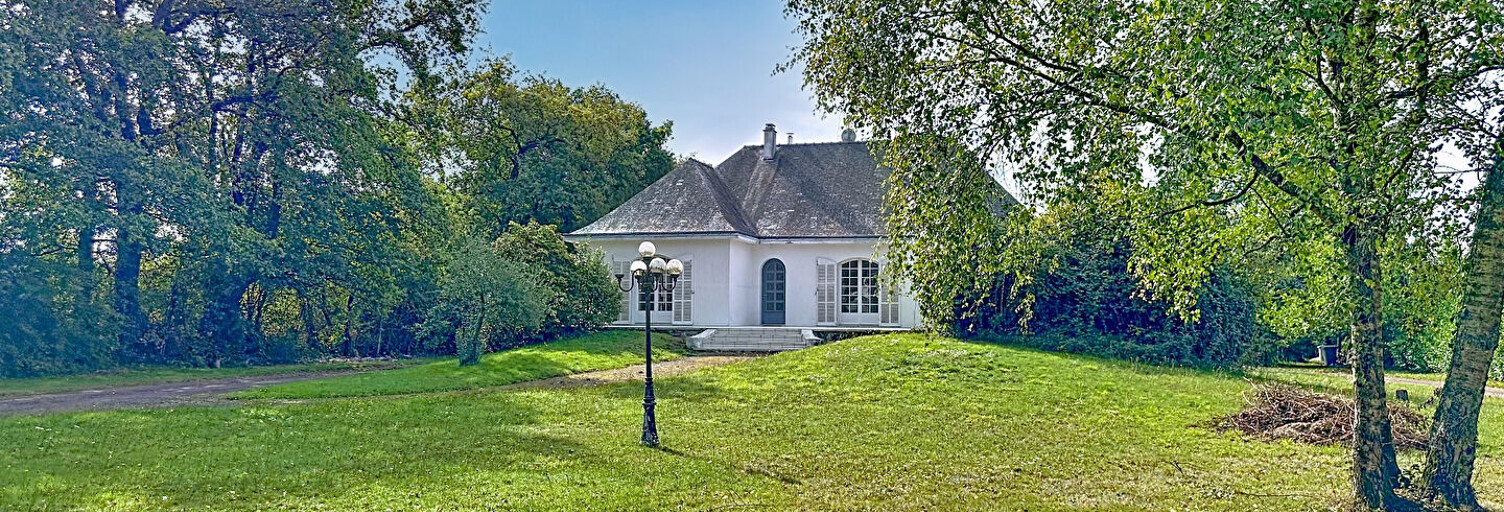 Maison 8 Pièces 262 m² à vendre à Erbray (44110)