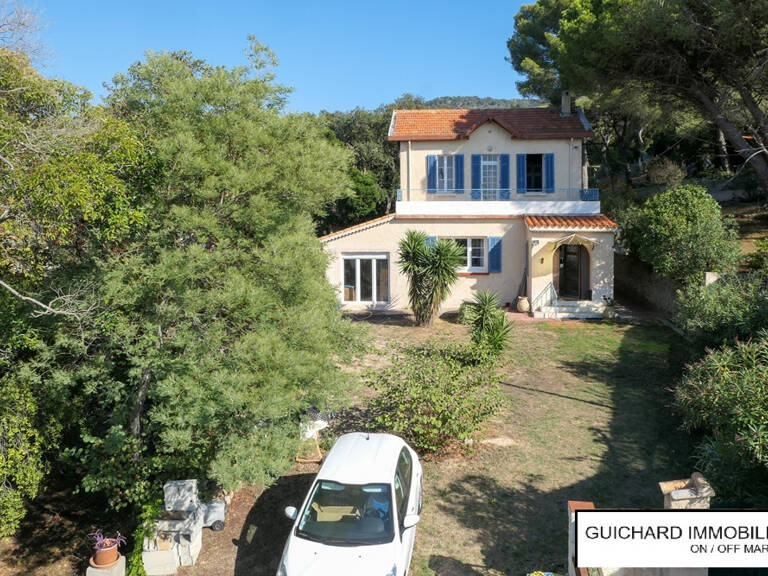 Le Pradet maison de 170 m² sur 2390 m² de terrain constructif et detachablevà 2 mn à pied de la plage — photo 1