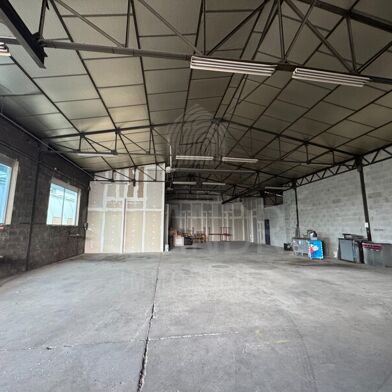 Commerce 2 pièces 1350 €