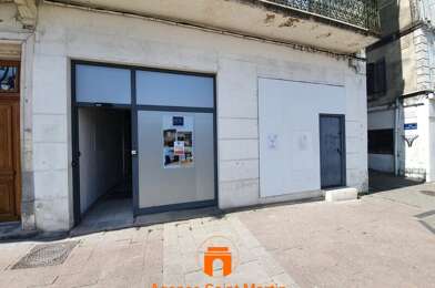 Commerce 3 pièces 790 €