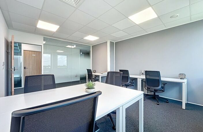 BUREAUX AVEC SERVICES à LOUER — photo 2
