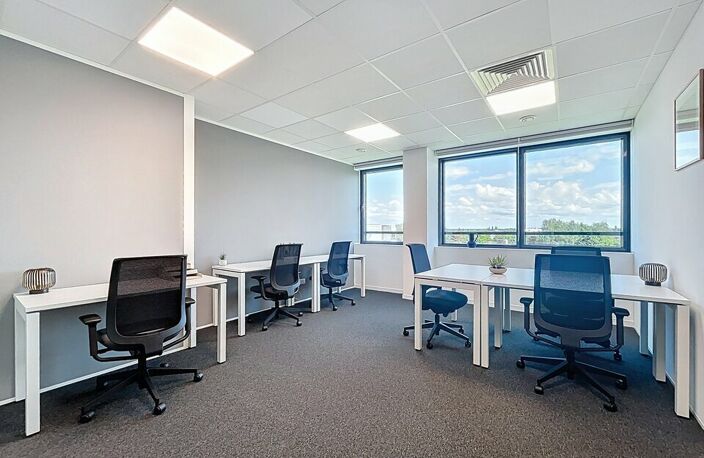 BUREAUX AVEC SERVICES à LOUER — photo 3