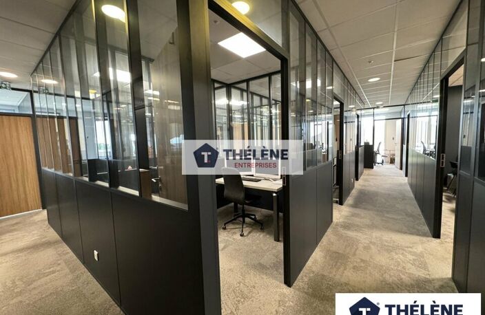 BUREAUX à LOUER — photo 2
