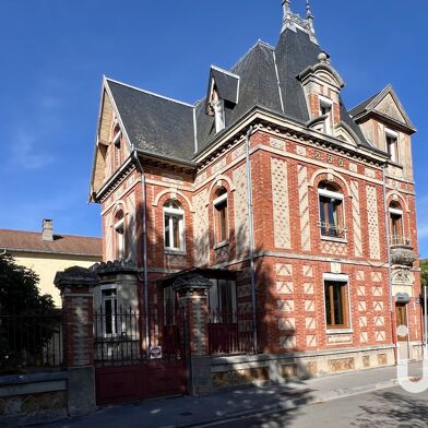 Maison 7 pièces 240000 €