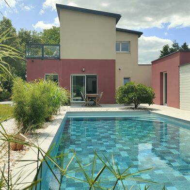 Maison 8 pièces 395000 €