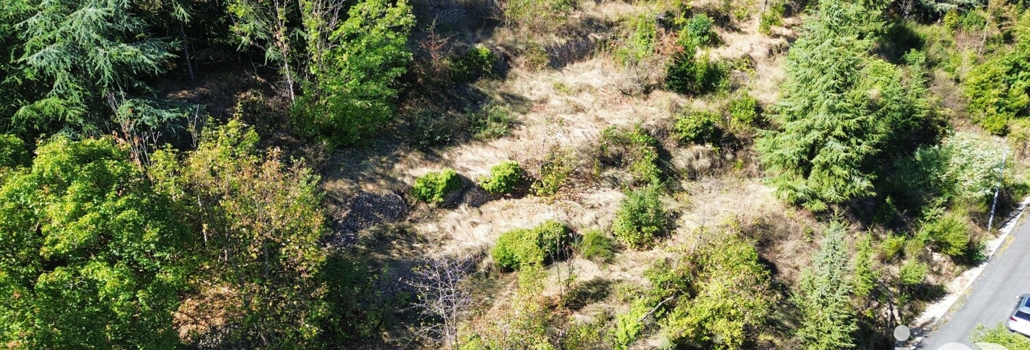 Terrain  2570 m² à vendre à Le Cheylard (07160)