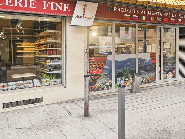 Vente Boutique/Local commercial 92 m&sup2; — photo 1