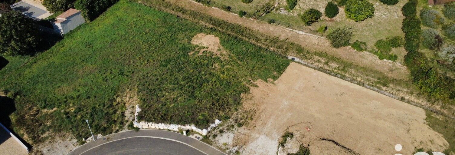 Terrain  614 m² à vendre à Saint-Marcel-lès-Sauzet (26740)