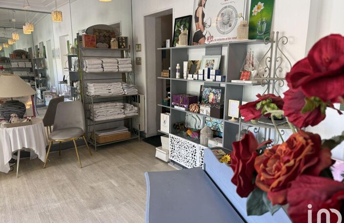 Vente Boutique/Local commercial 50 m&sup2; — photo 2