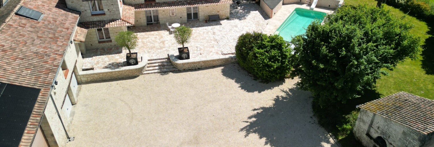 Maison 10 Pièces 298 m² à vendre à Sossay (86230)