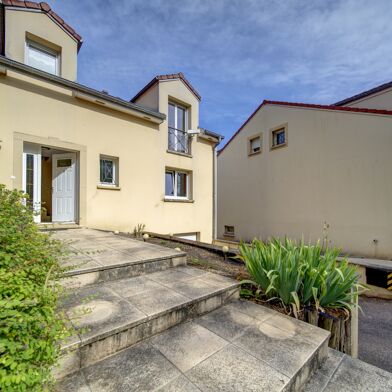 Maison 6 pièces 300000 €