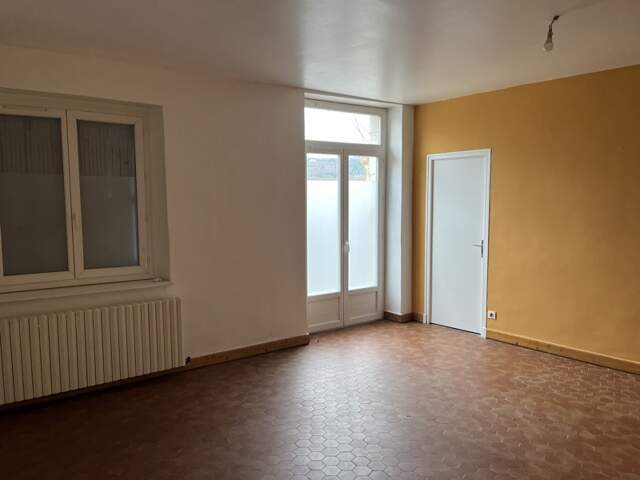 Maison de bourg de 4 pièces principales — photo du bien