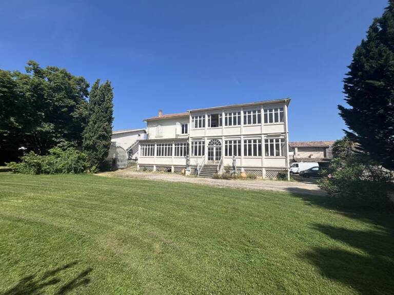 Hôtel Particulier de 11 pièces principales — photo 1