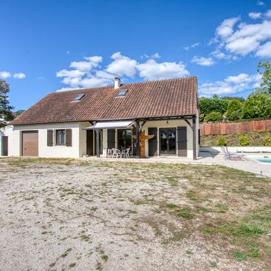 Maison 8 pièces 249999 €