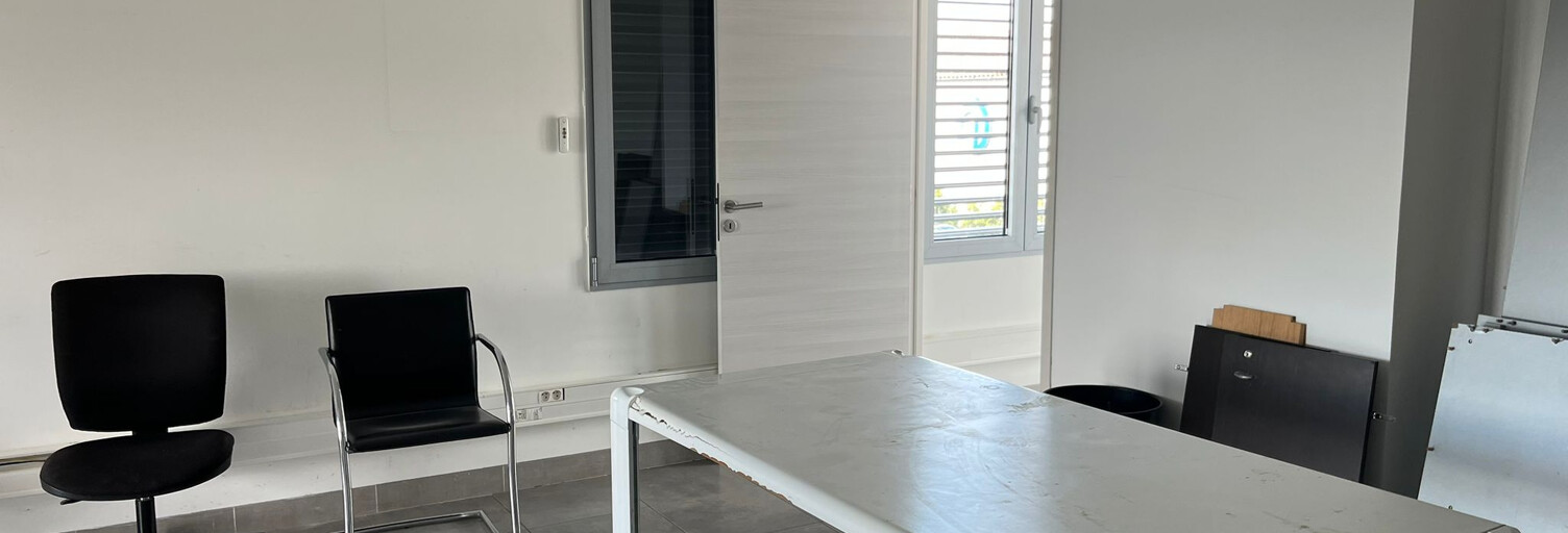 Bureau  31 m² à louer à Éguilles (13510)