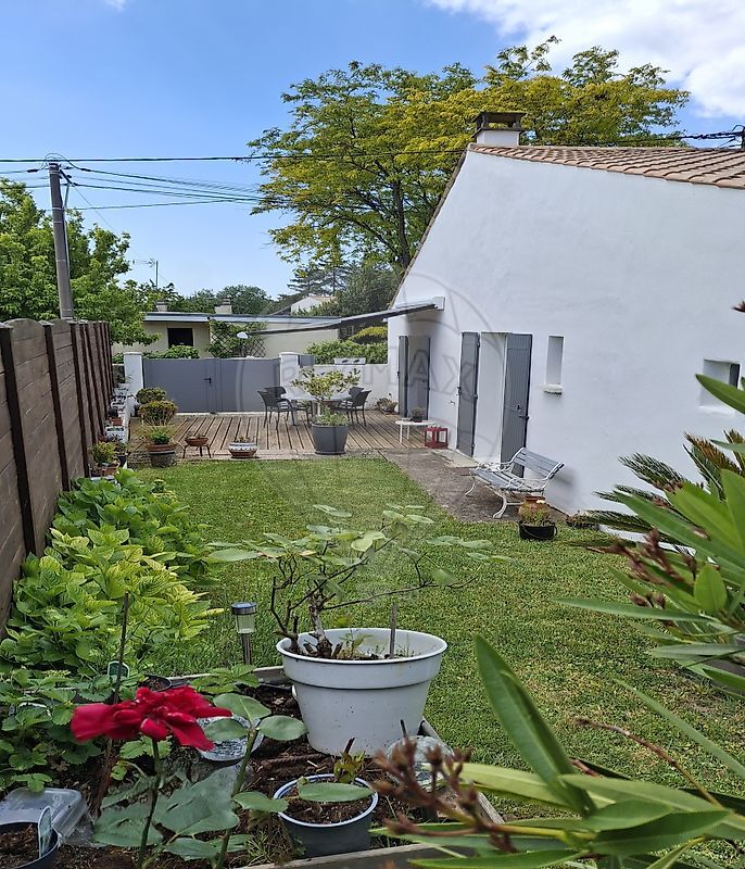 Villa / Maison  T4 à vendre Breuillet 17920