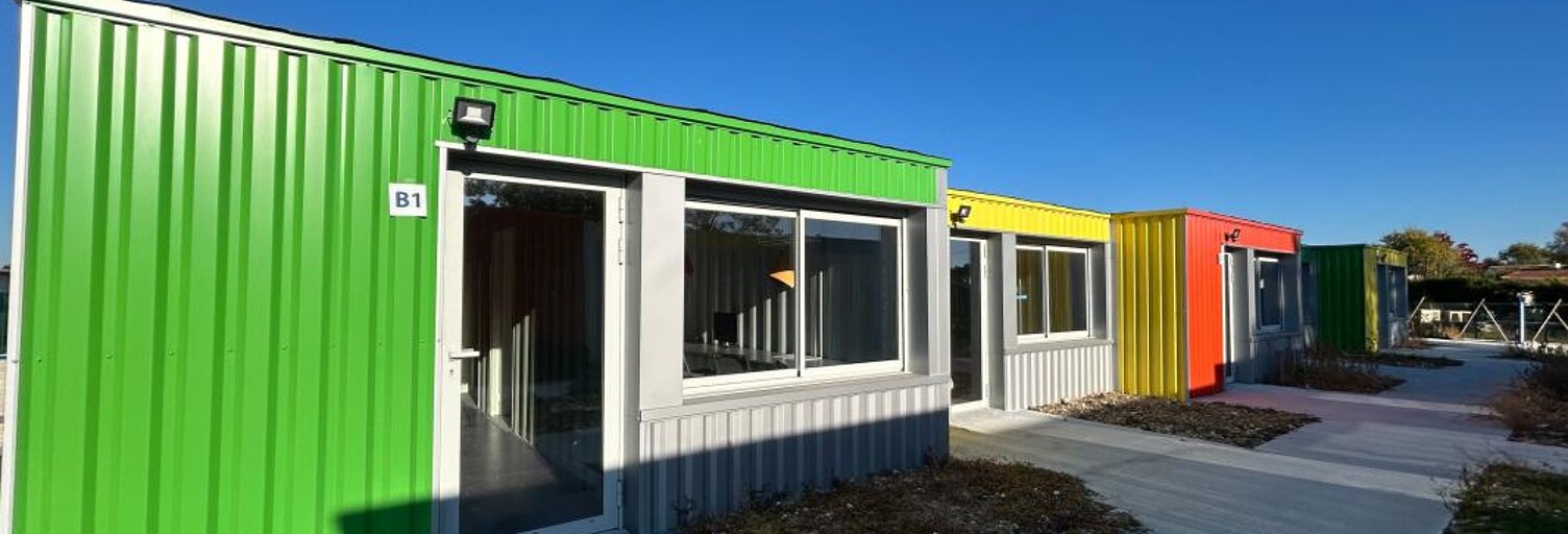 Bureau  57 m² à louer à Saujon (17600)