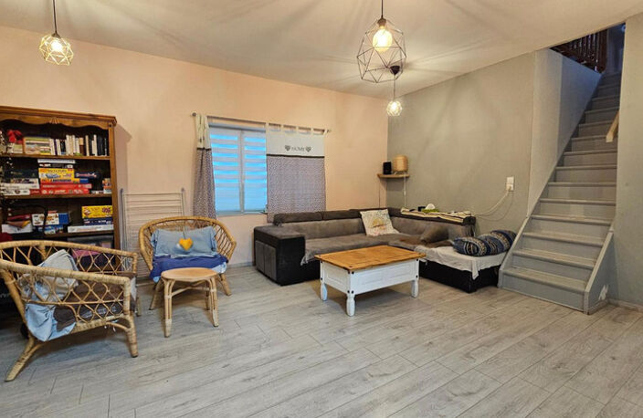 Maison familiale – 4 chambres, jardin clos et dépendance Le Lude (72) — photo 3