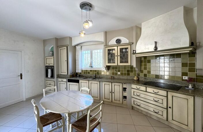Propriété 179m² avec piscine - 23000m² de terrain — photo 4