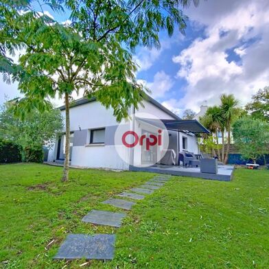 Maison 5 pièces 332800 €