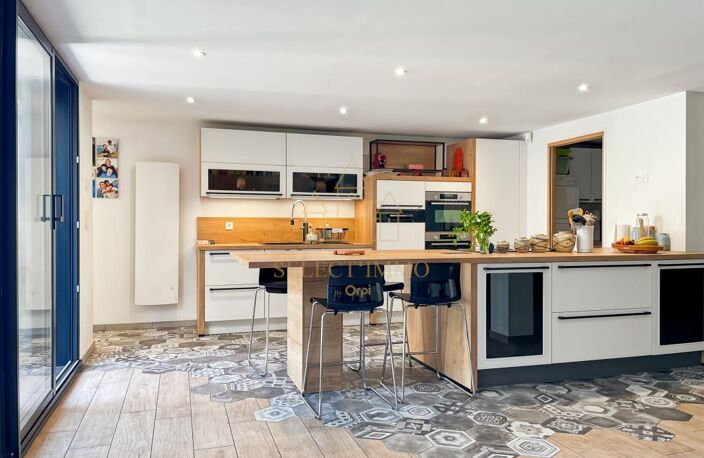 Magnifique propriété de 276m² entièrement rénovée en hyper-centre d'Evreux — photo 3
