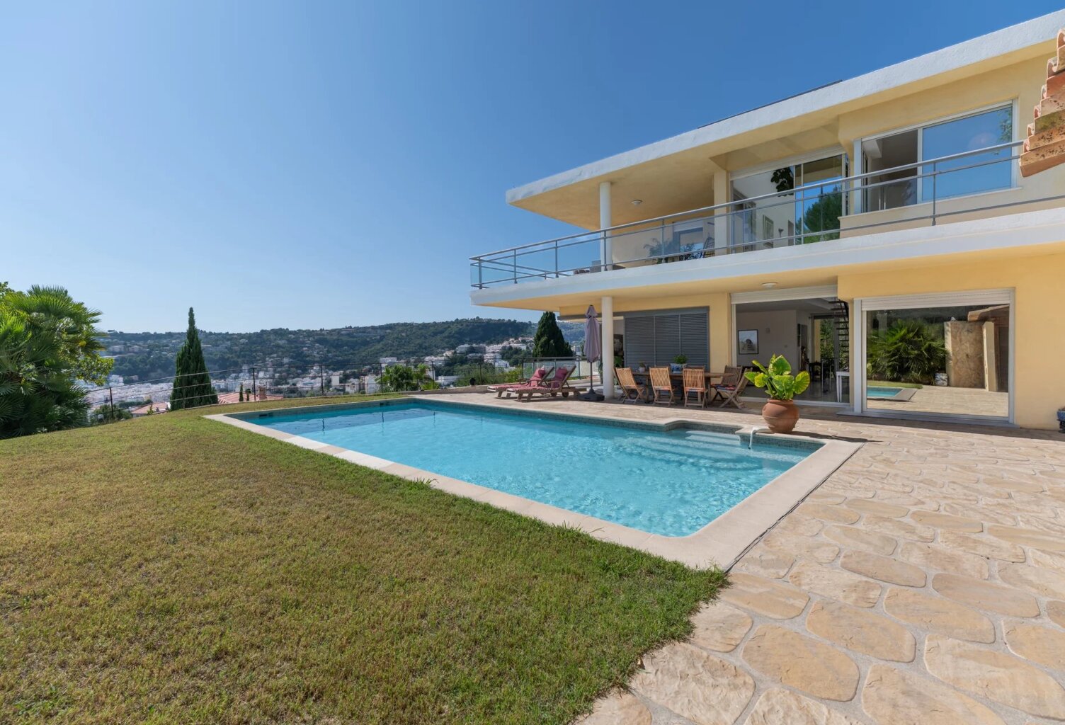 Nice Gairaut - Villa d'architecte - 6 pièces - Vue mer - piscine — photo 1