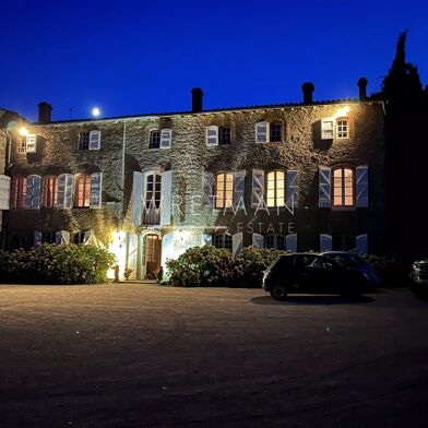 Maison 20 pièces 1960000 €