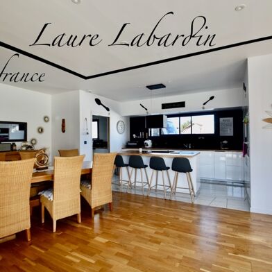 Maison 7 pièces 369600 €